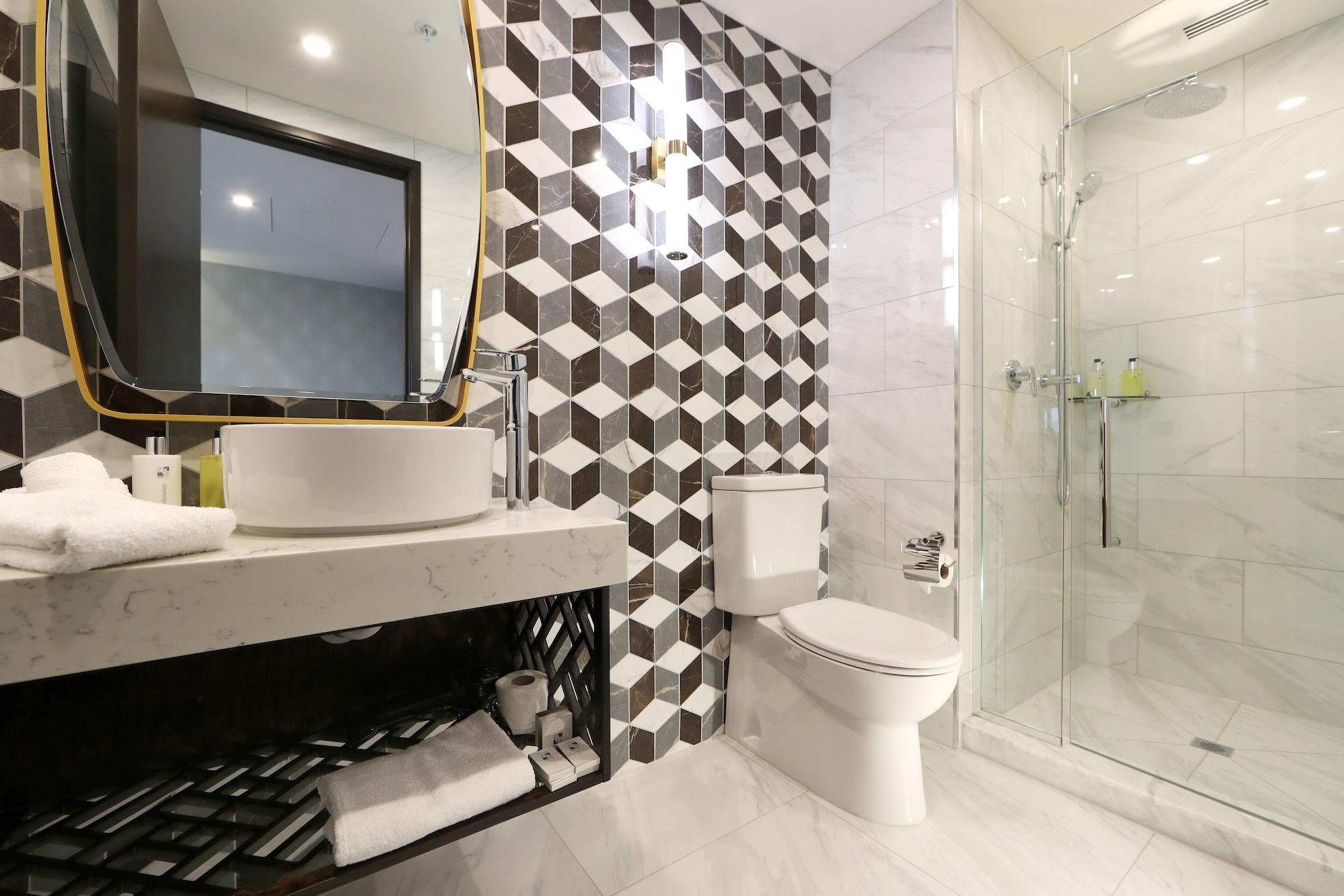 Swiss-Belhotel Napier Buitenkant foto Bathroom