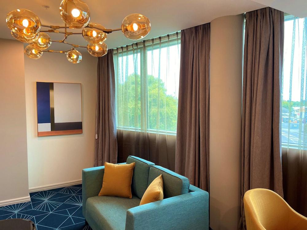 Swiss-Belhotel Napier Buitenkant foto A suite at the hotel